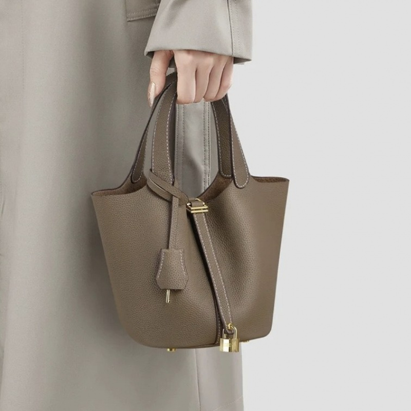 Luxury Bags Jacquemus - Bolso clásico de baloncesto de verduras