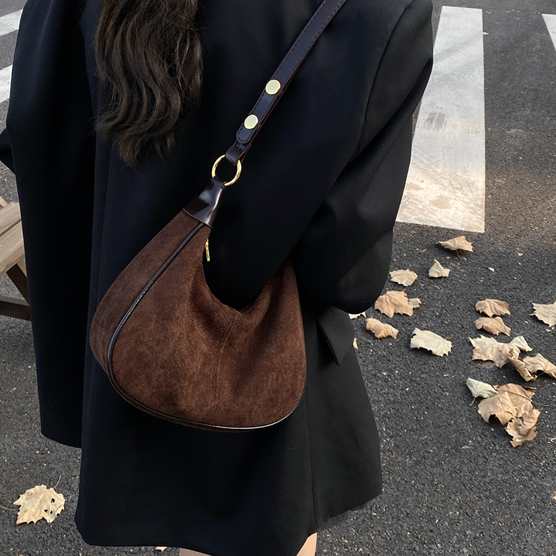 LEFTSIDE, bolso de hombro pequ - Luxury Bags Trend 2025 reseña y precio