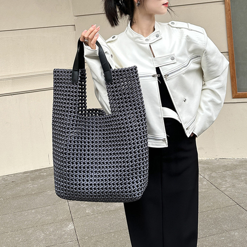 2025 bolso de mano tejido cala - Luxury Bags Trend 2025 reseña y precio